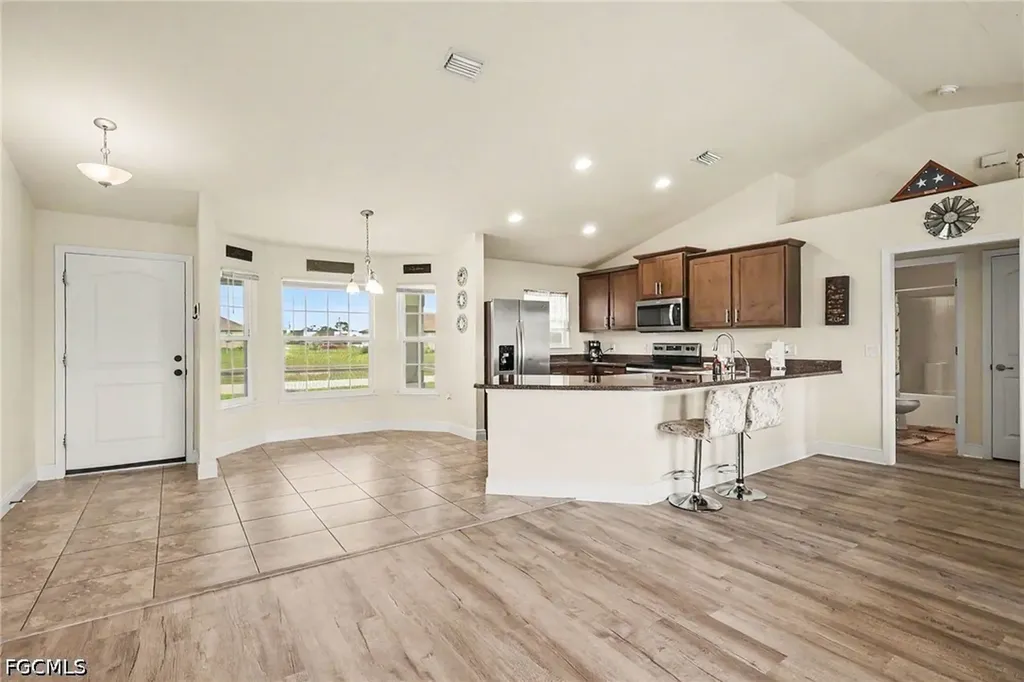 1223 NW 15th Place Cape Coral FL 33993