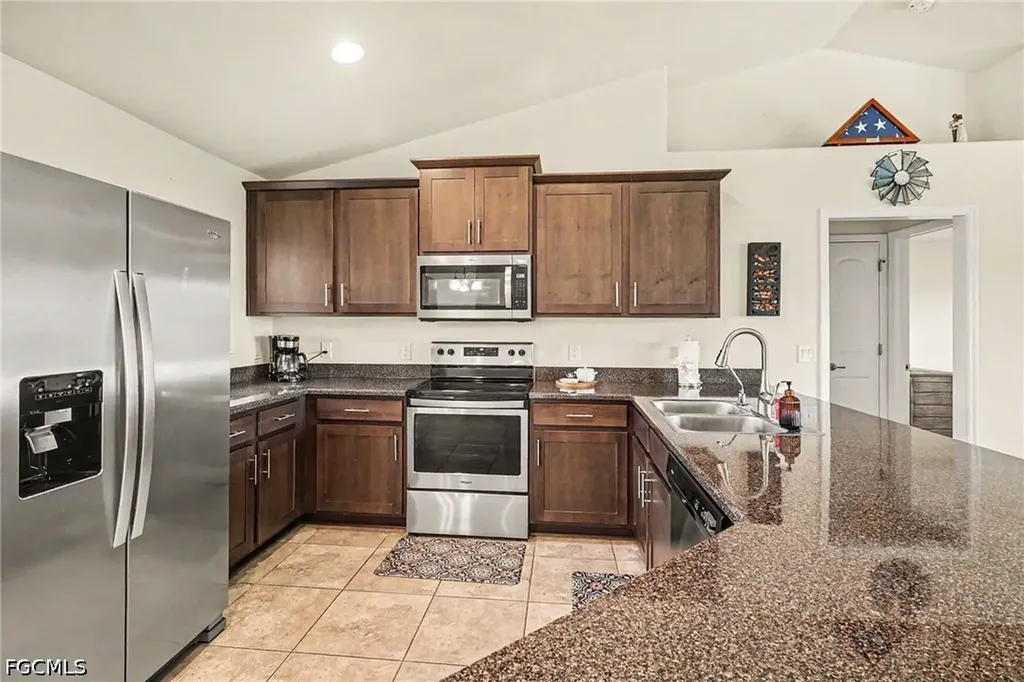 1223 NW 15th Place Cape Coral FL 33993
