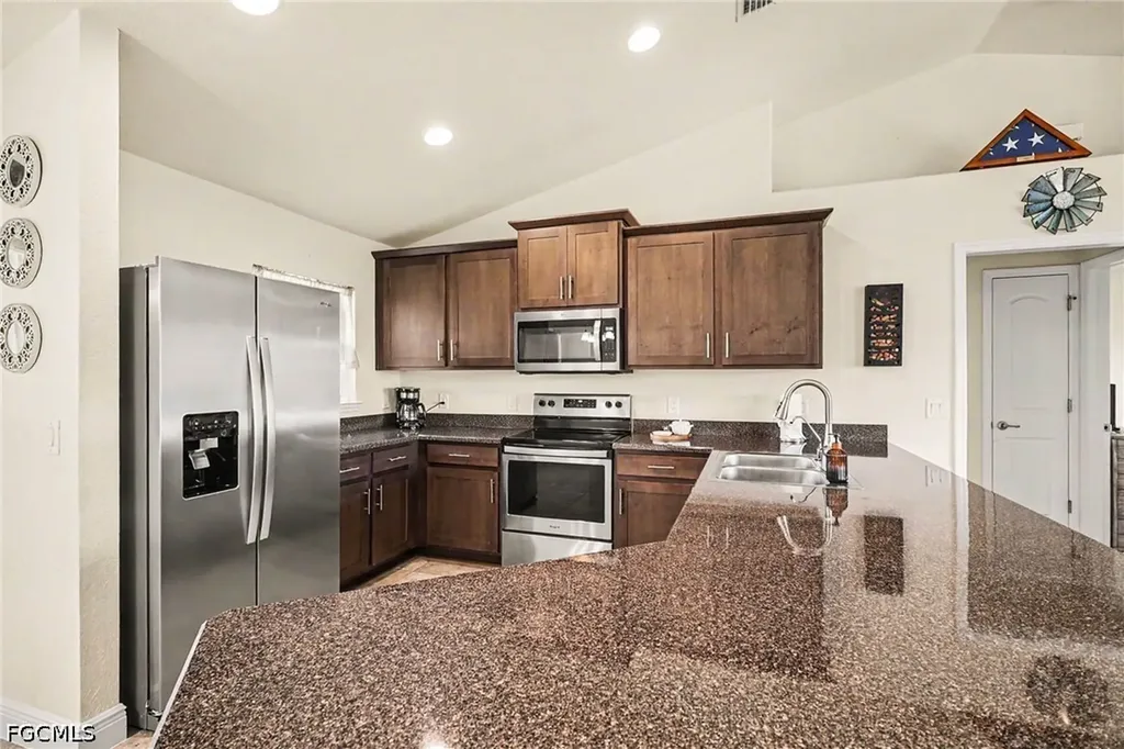 1223 NW 15th Place Cape Coral FL 33993