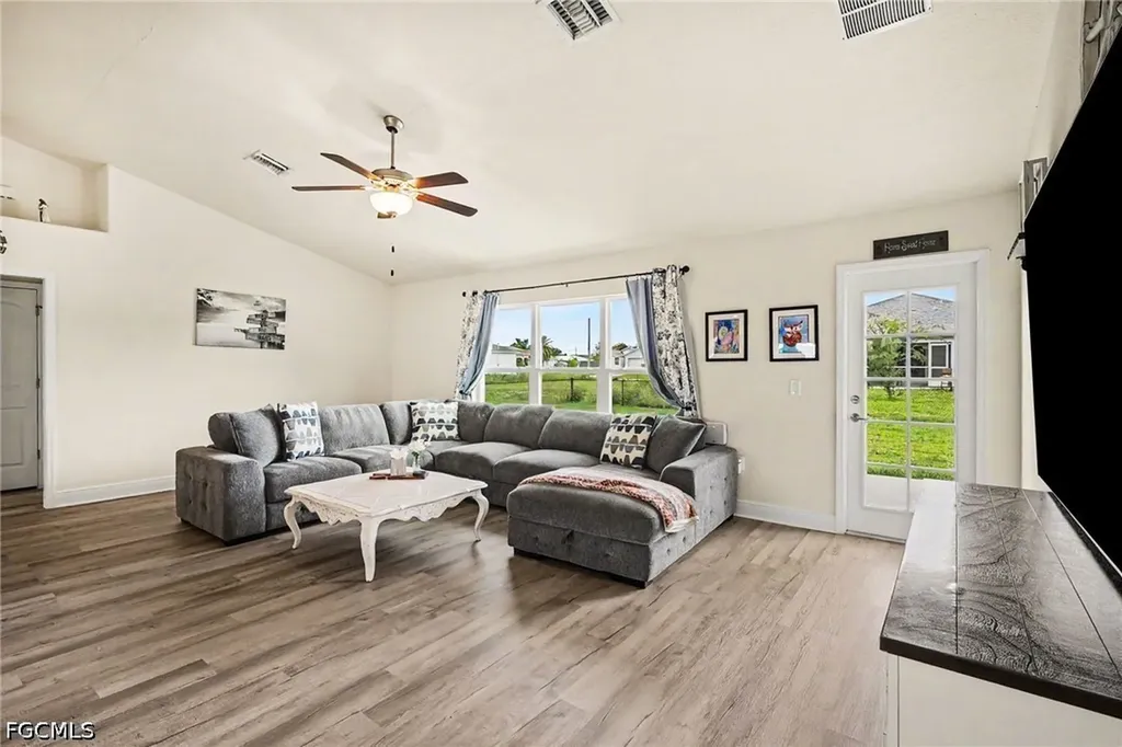 1223 NW 15th Place Cape Coral FL 33993