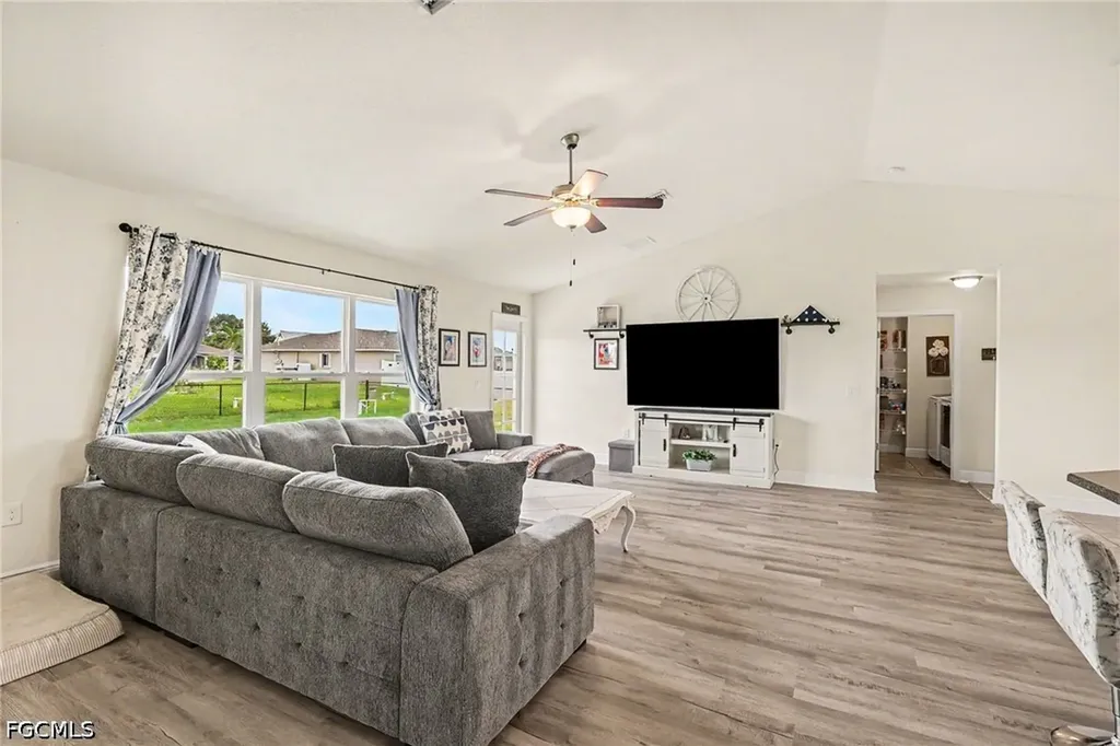 1223 NW 15th Place Cape Coral FL 33993