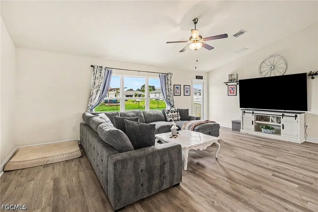 1223 NW 15th Place Cape Coral FL 33993