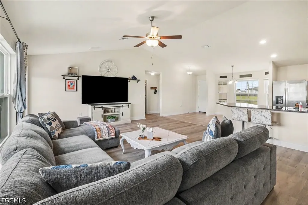 1223 NW 15th Place Cape Coral FL 33993