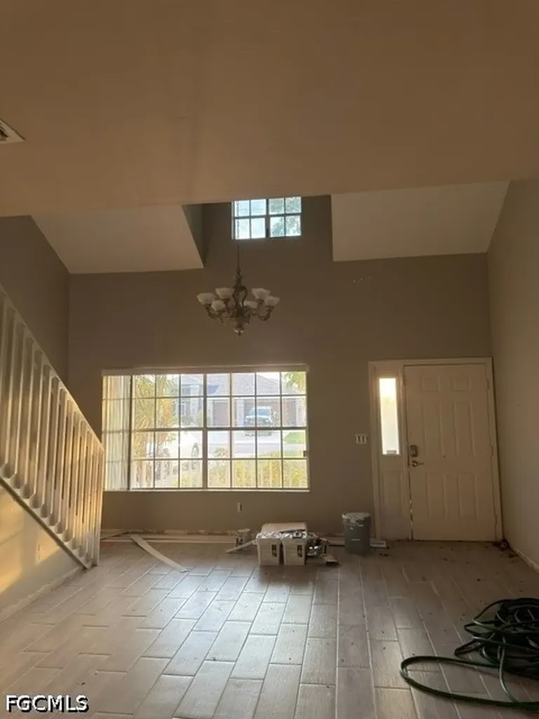 2121 SW 11th Court Cape Coral FL 33991