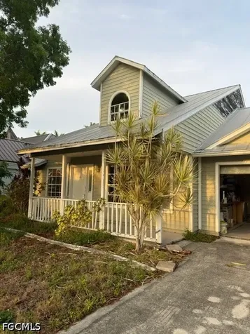 2121 SW 11th Court Cape Coral FL 33991