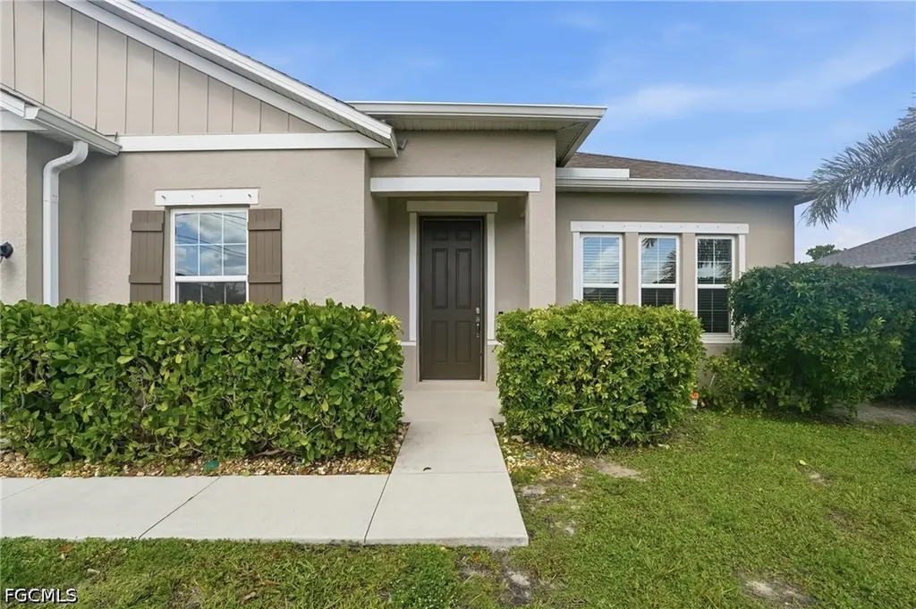 12 SW 22nd Avenue Cape Coral FL 33991