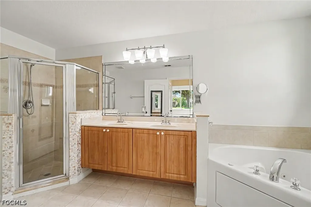 2549 Deerfield Lake Court Cape Coral FL 33909