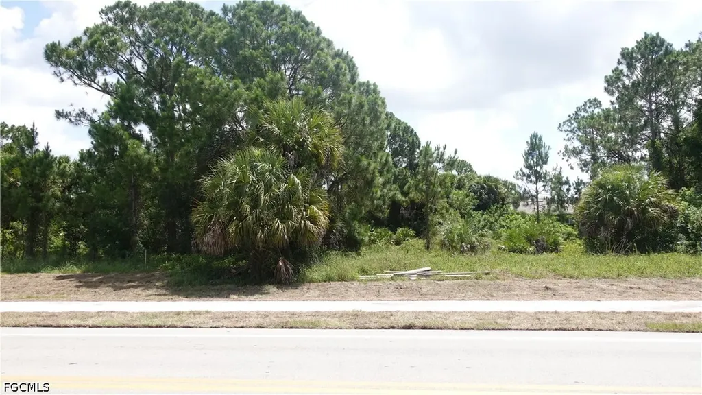 137 Bell Boulevard S Lehigh Acres FL 33974