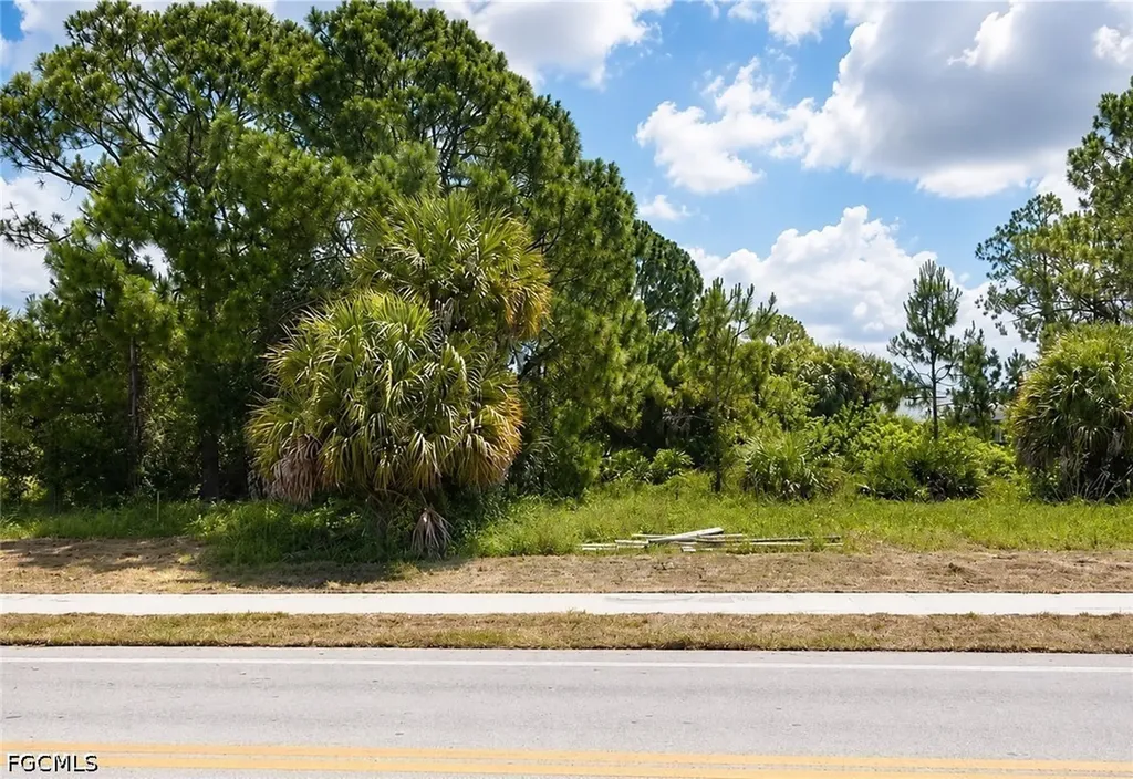 137 Bell Boulevard S Lehigh Acres FL 33974