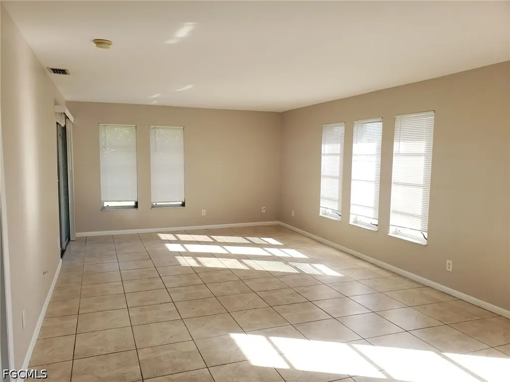 1103 SW 48th Terrace Cape Coral FL 33914