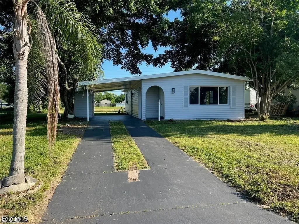 1109 Gifford Avenue N Lehigh Acres FL 33936