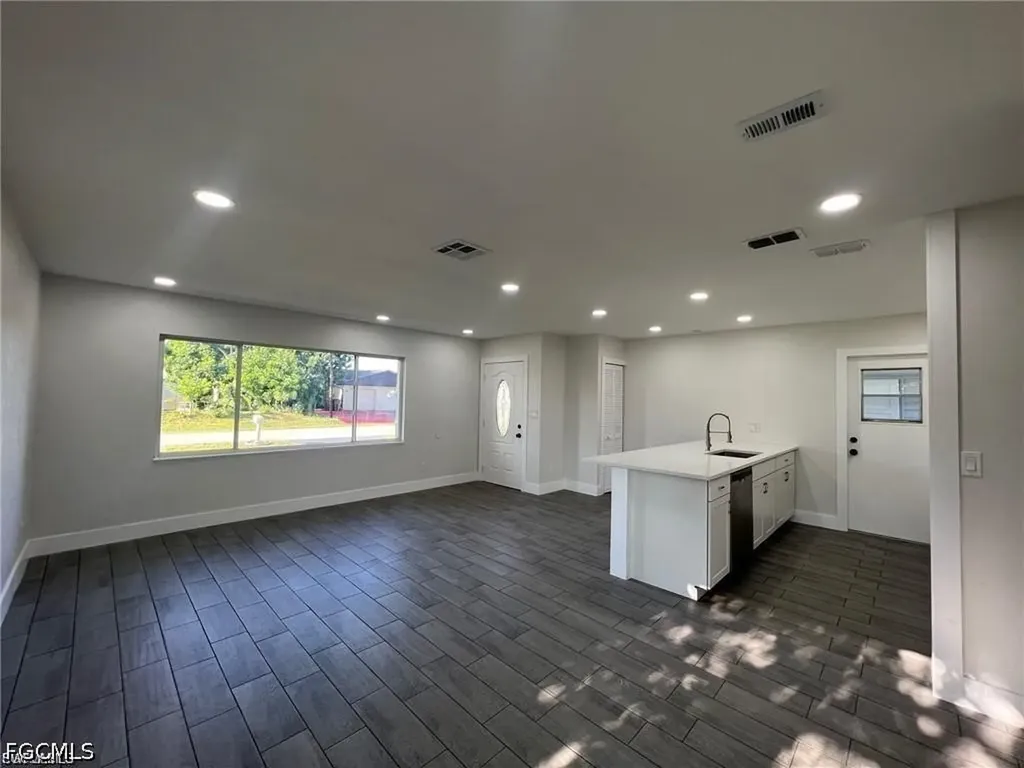 1109 Gifford Avenue N Lehigh Acres FL 33936