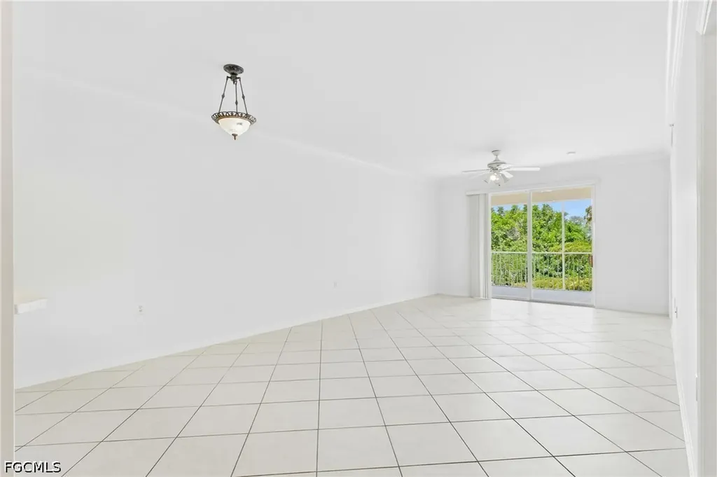 8251 Pathfinder Loop Fort Myers FL 33919