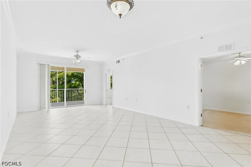 8251 Pathfinder Loop Fort Myers FL 33919