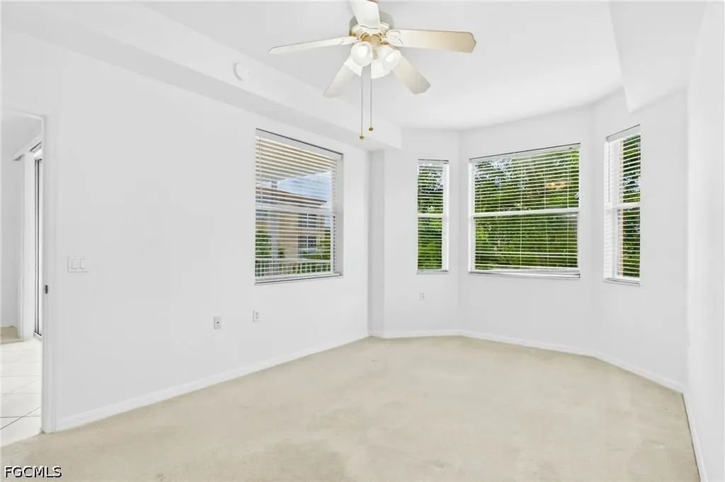 8251 Pathfinder Loop Fort Myers FL 33919
