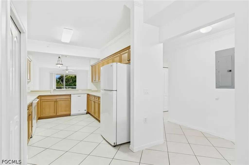 8251 Pathfinder Loop Fort Myers FL 33919