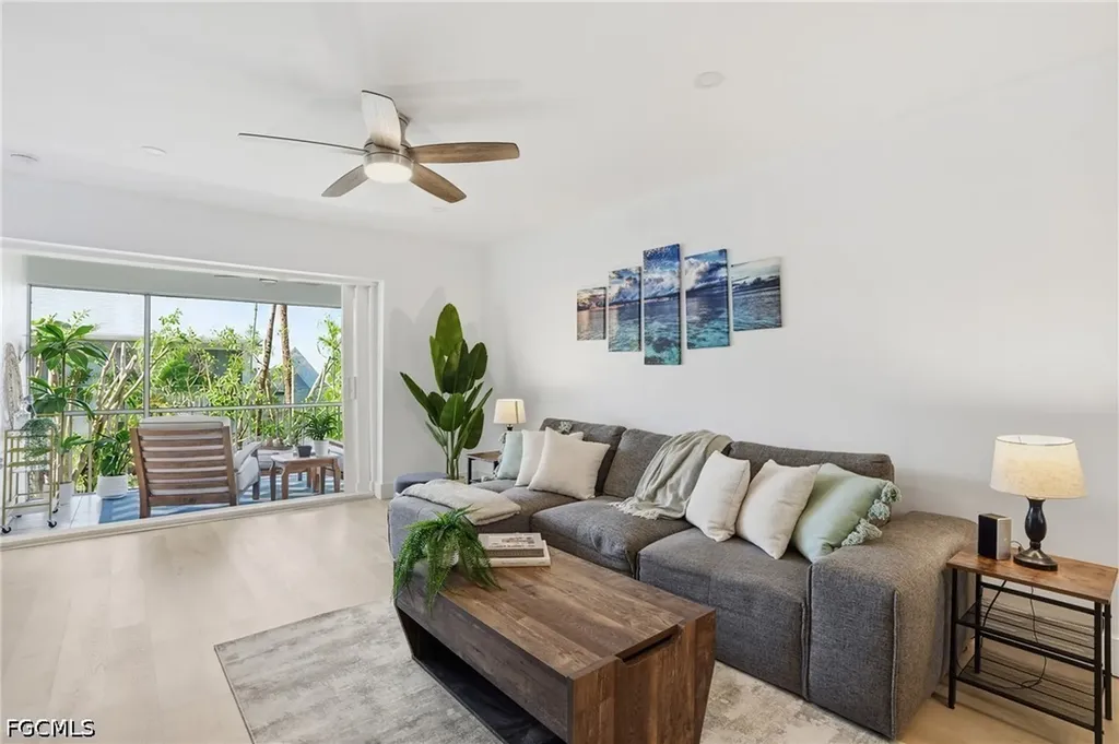 17 Watercolor Way Naples FL 34113