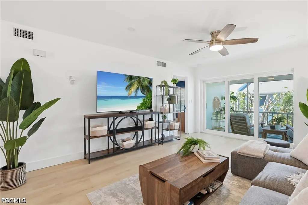 17 Watercolor Way Naples FL 34113