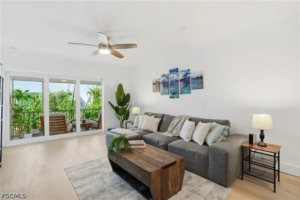 17 Watercolor Way Naples FL 34113