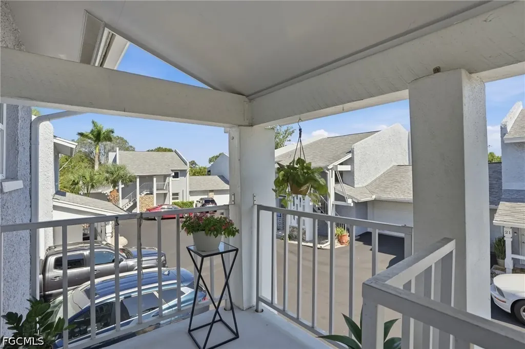 17 Watercolor Way Naples FL 34113