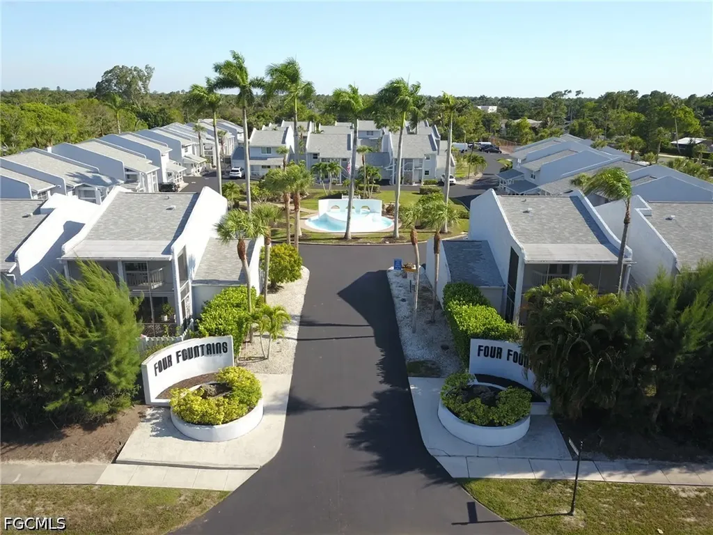 17 Watercolor Way Naples FL 34113