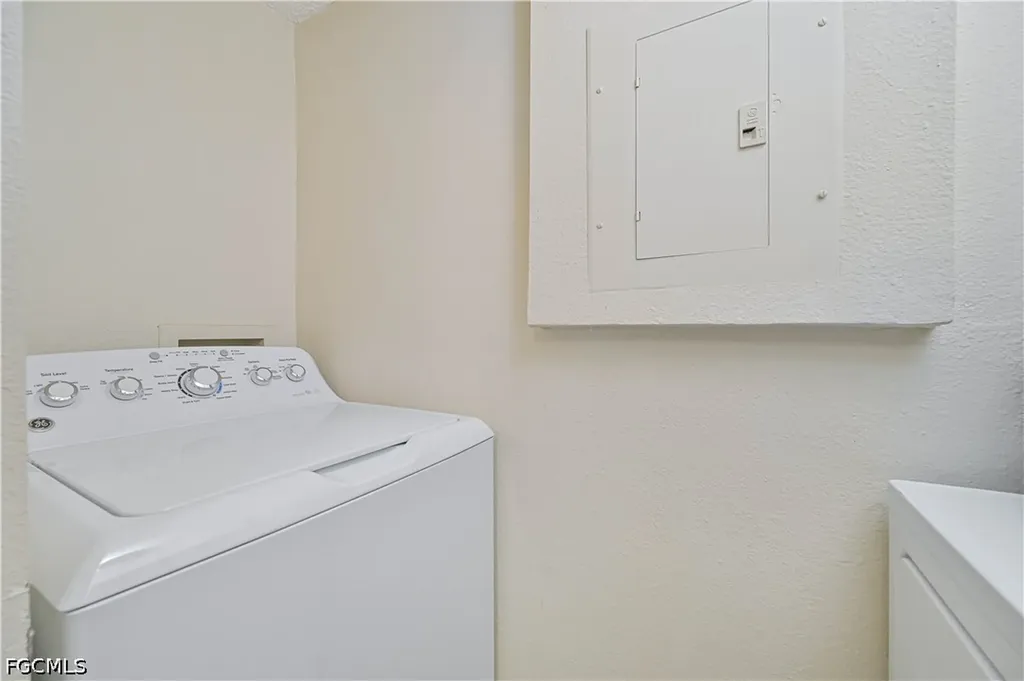 8920 Colonnades Court E Bonita Springs FL 34135