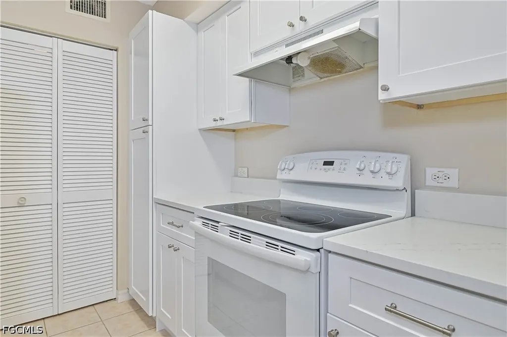 8920 Colonnades Court E Bonita Springs FL 34135
