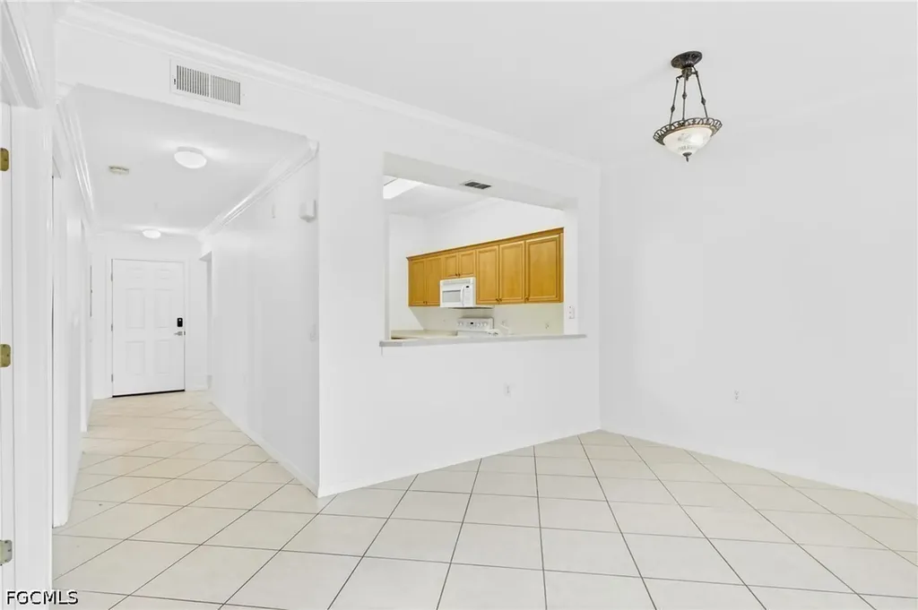 8251 Pathfinder Loop Fort Myers FL 33919