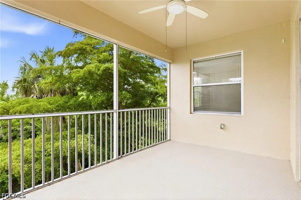 8251 Pathfinder Loop Fort Myers FL 33919