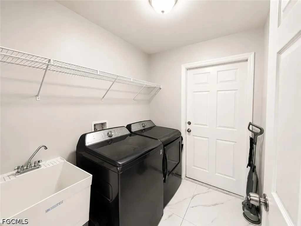 4017 7th Street SW Lehigh Acres FL 33976