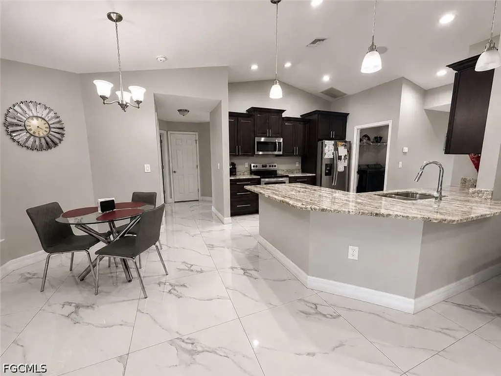 4017 7th Street SW Lehigh Acres FL 33976