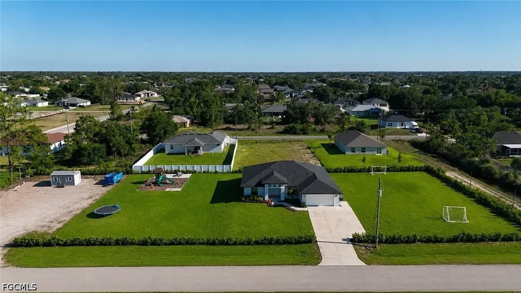 4017 7th Street SW Lehigh Acres FL 33976