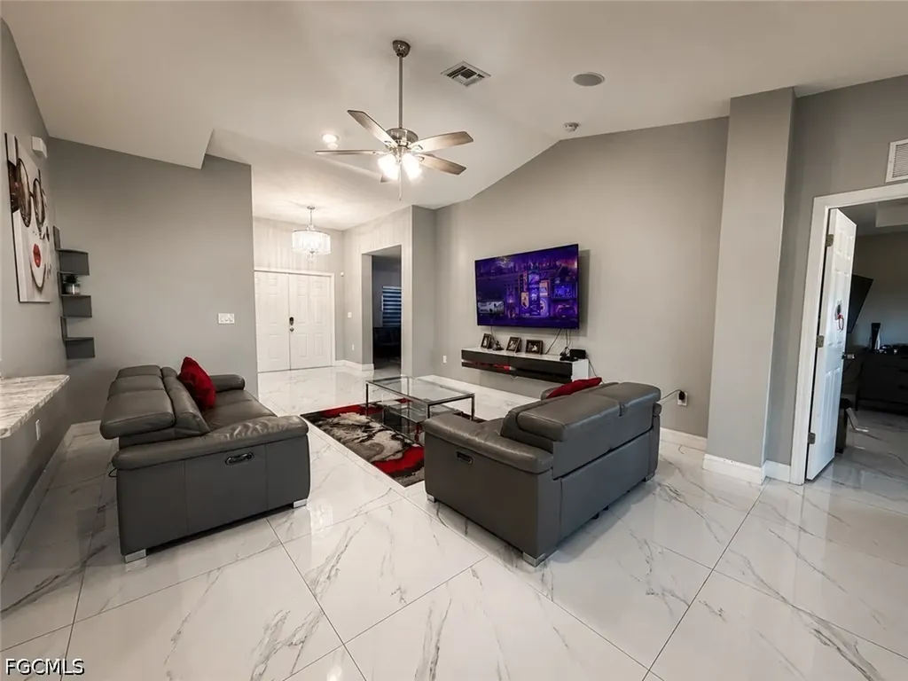 4017 7th Street SW Lehigh Acres FL 33976