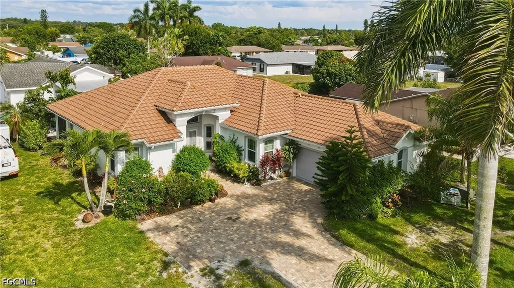 1700 43rd Terrace SW Naples FL 34116