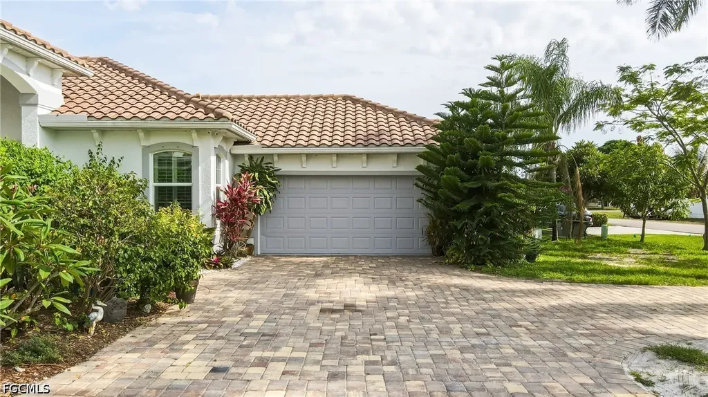 1700 43rd Terrace SW Naples FL 34116