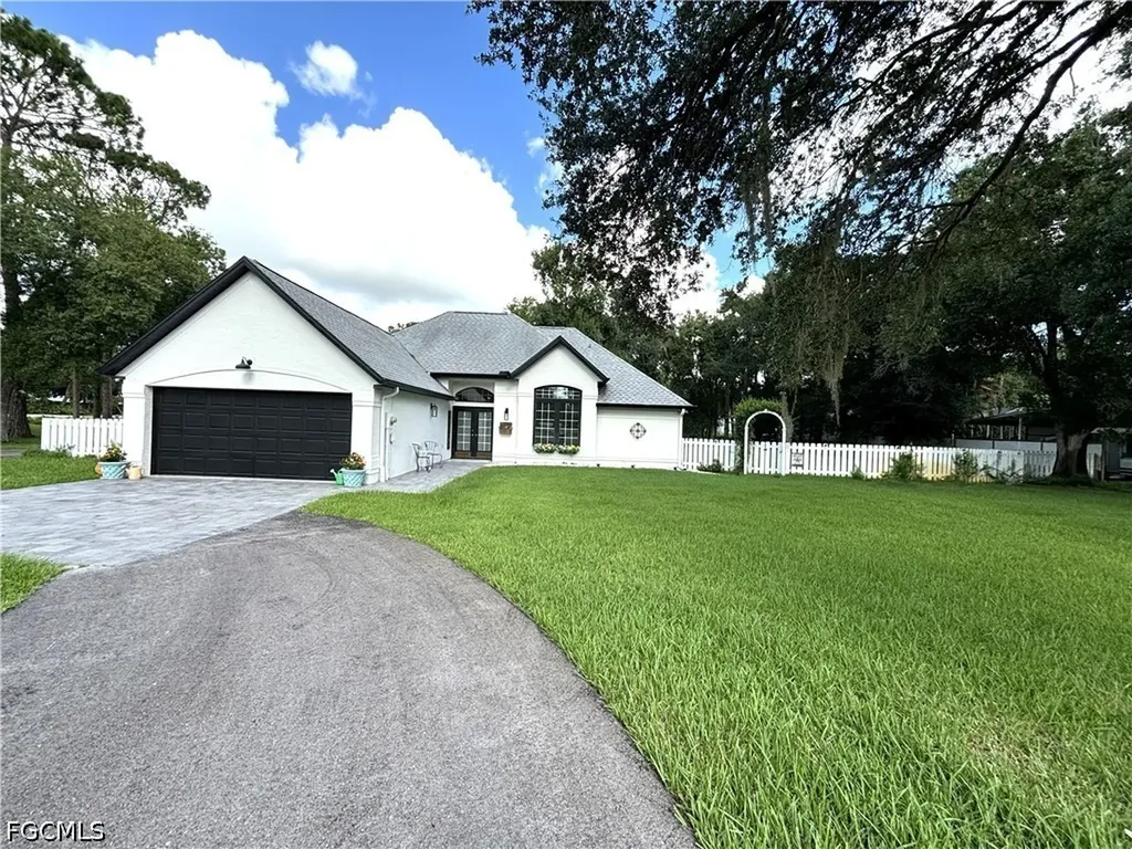 1090 Woods Drive Labelle FL 33935