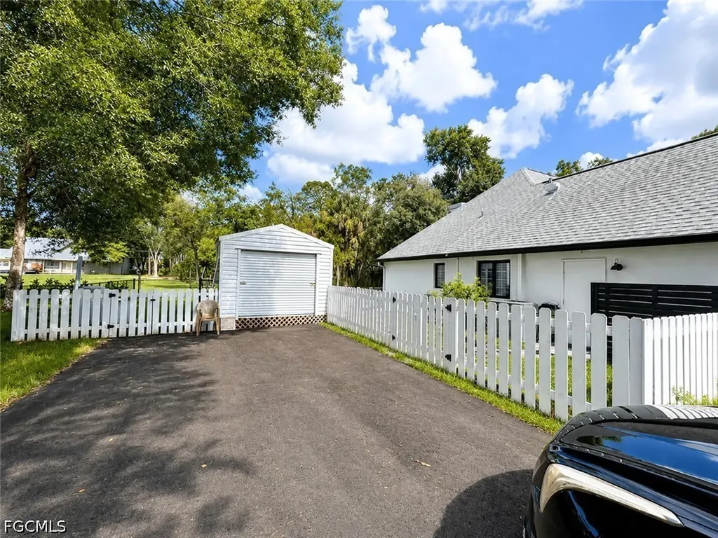 1090 Woods Drive Labelle FL 33935