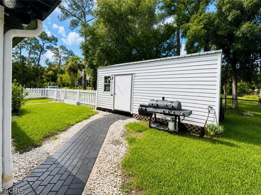 1090 Woods Drive Labelle FL 33935