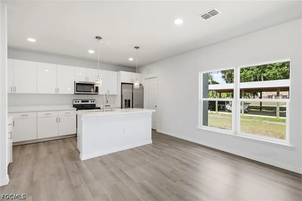 1406 Ford Circle Lehigh Acres FL 33936
