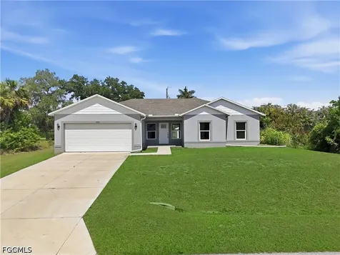 1406 Ford Circle Lehigh Acres FL 33936