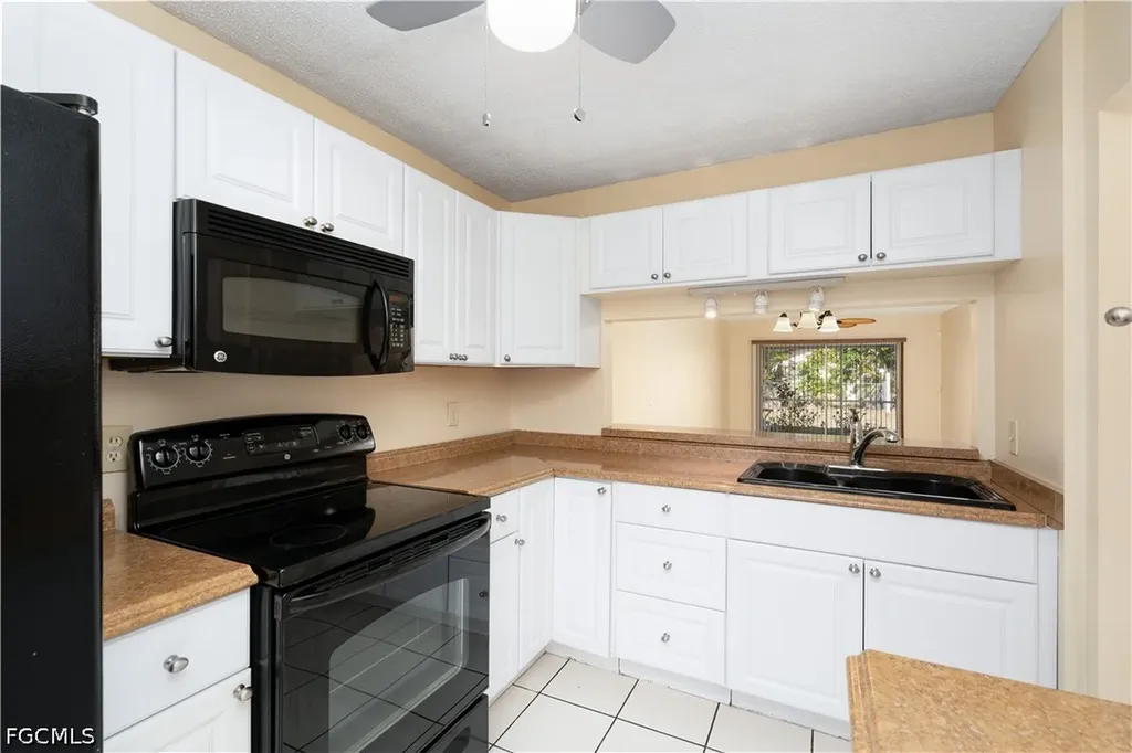 4608 SE 4th Place Cape Coral FL 33904