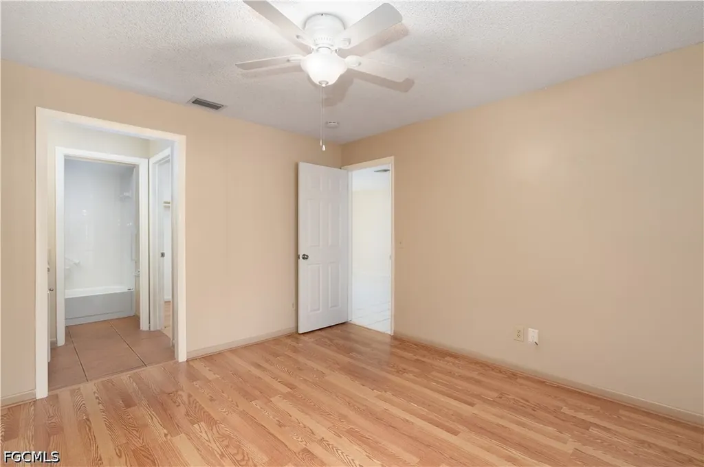 4608 SE 4th Place Cape Coral FL 33904