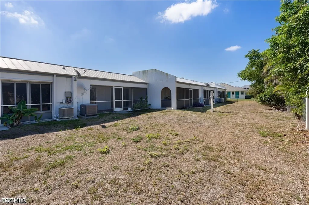4608 SE 4th Place Cape Coral FL 33904