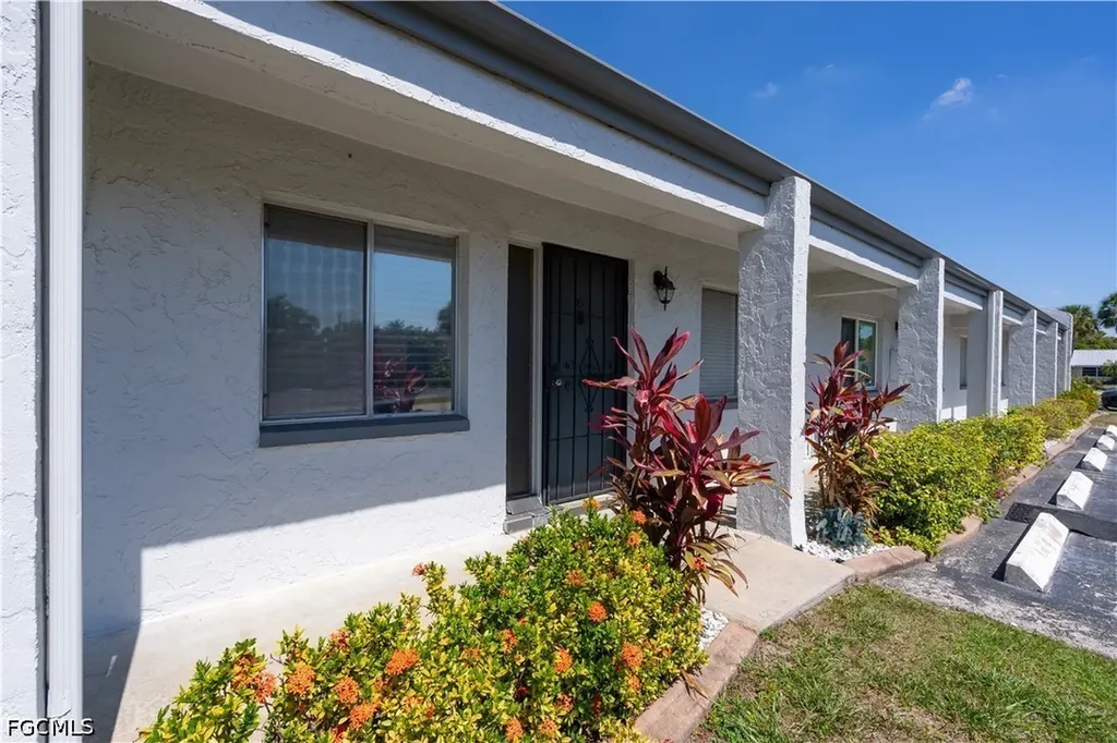4608 SE 4th Place Cape Coral FL 33904