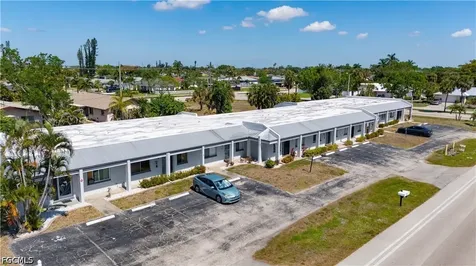 4608 SE 4th Place Cape Coral FL 33904