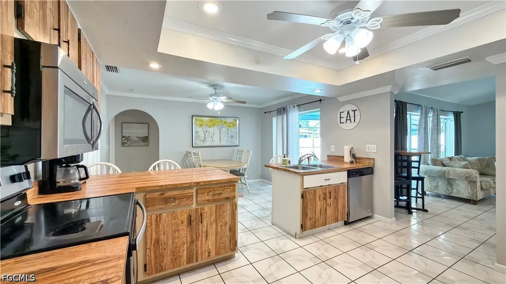 1337 NE Van Loon Terrace Cape Coral FL 33909
