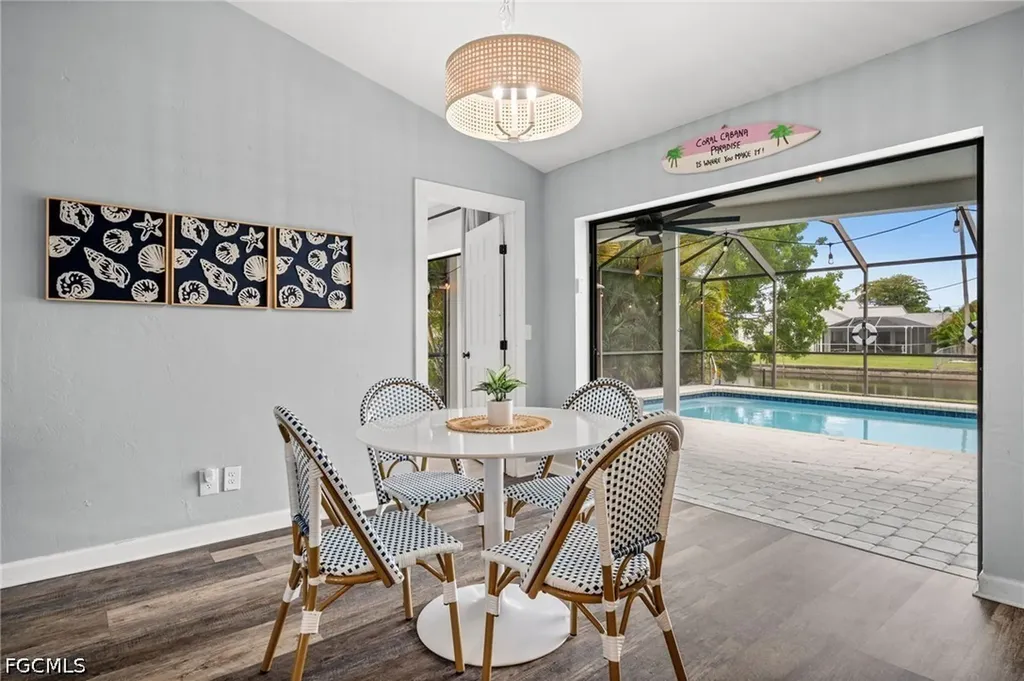 2102 SE 8th Street Cape Coral FL 33990