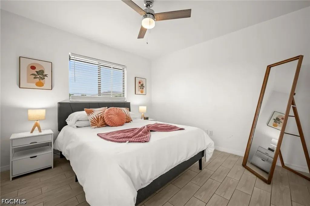 2102 SE 8th Street Cape Coral FL 33990