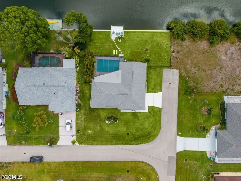 2102 SE 8th Street Cape Coral FL 33990