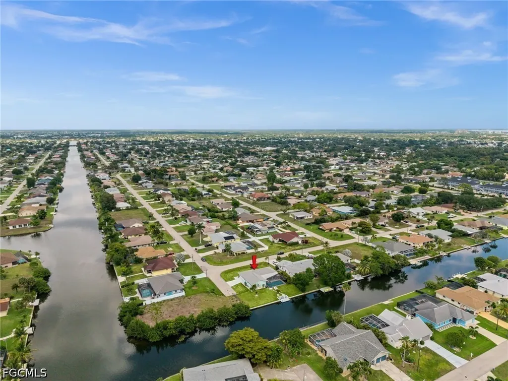 2102 SE 8th Street Cape Coral FL 33990